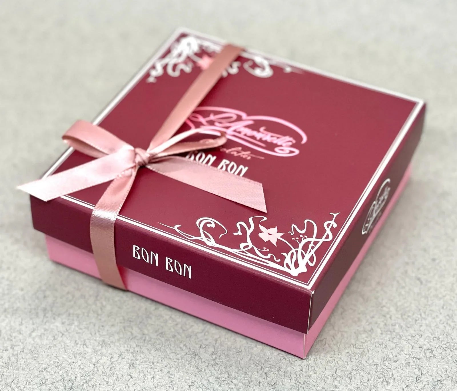 Box of gourmet bon bon (9 pieces)
